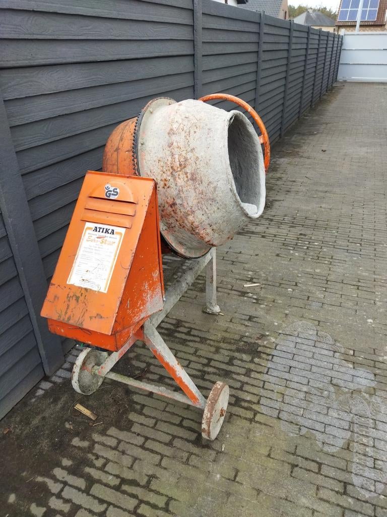 Betonmolen Atika 125l, Ophalen