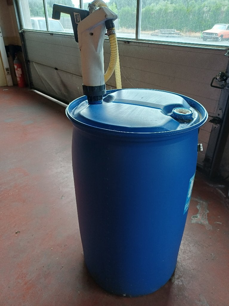 VAT AD-BLUE 160 liter met handpomp., Ophalen