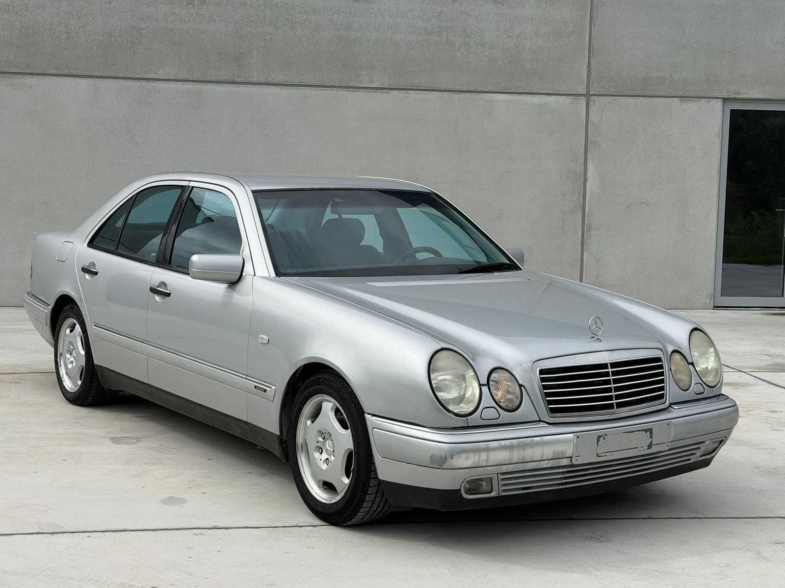 1999 Mercedes-Benz E250 turbo diesel avantgarde Personenauto, Auto's, Mercedes-Benz, Gebruikt, Bedrijf, Diesel, Overige carrosserie