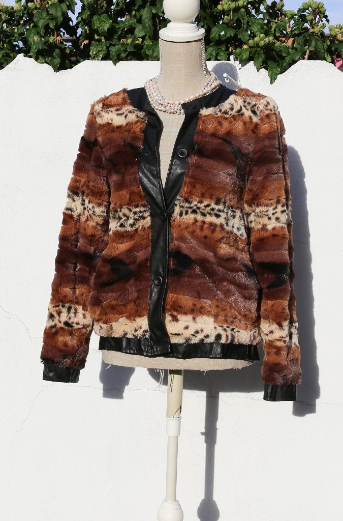 Prachtige jas van Rinascimento - Maat S, Kleding | Dames, Bruin, Rinascimento, Nieuw, Ophalen of Verzenden