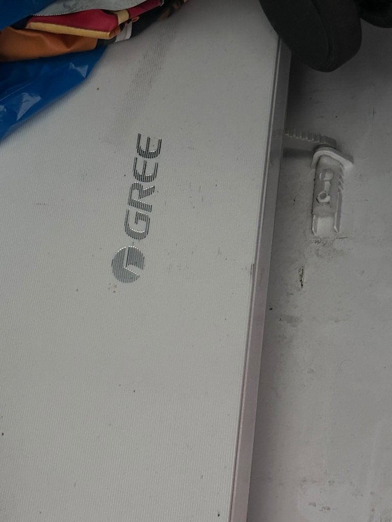 Airco + buiten unit, Ophalen, Gebruikt, Afstandsbediening, Koelen en Ontvochtigen