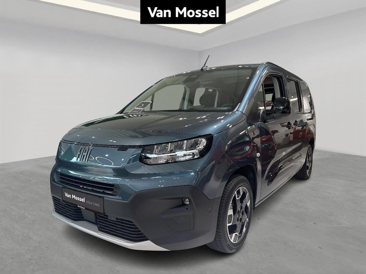 Fiat Qubo L 1.2 Puretech 110 S&S MT La Prima Long, Auto's, Voorwielaandrijving, Gebruikt, Blauw, 7 zetels