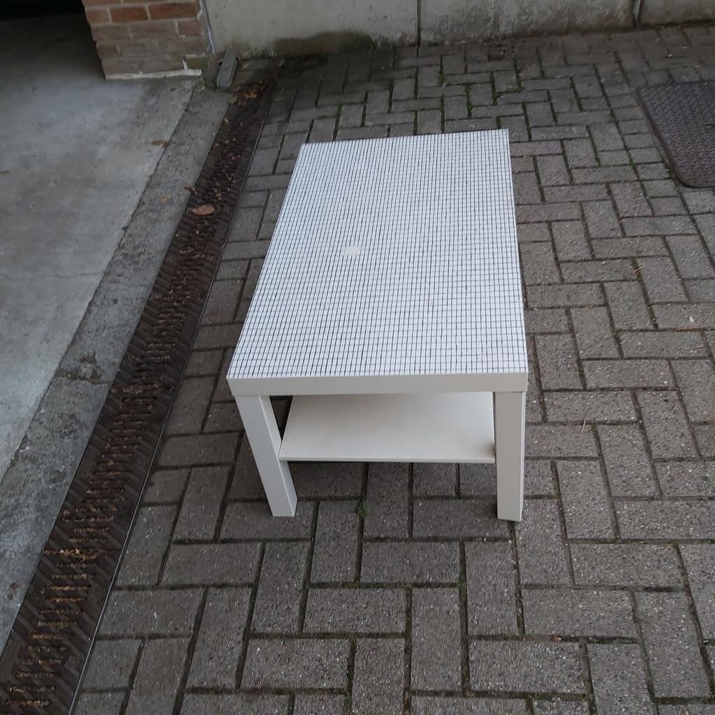 Table basse  tres bon état, Enlèvement
