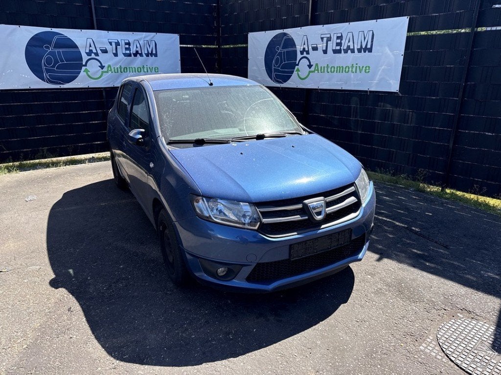 BUMPER VOOR Dacia Sandero II (01-2012/12-2018), Dacia, Gebruikt, Renault Deutschland AG, Voor