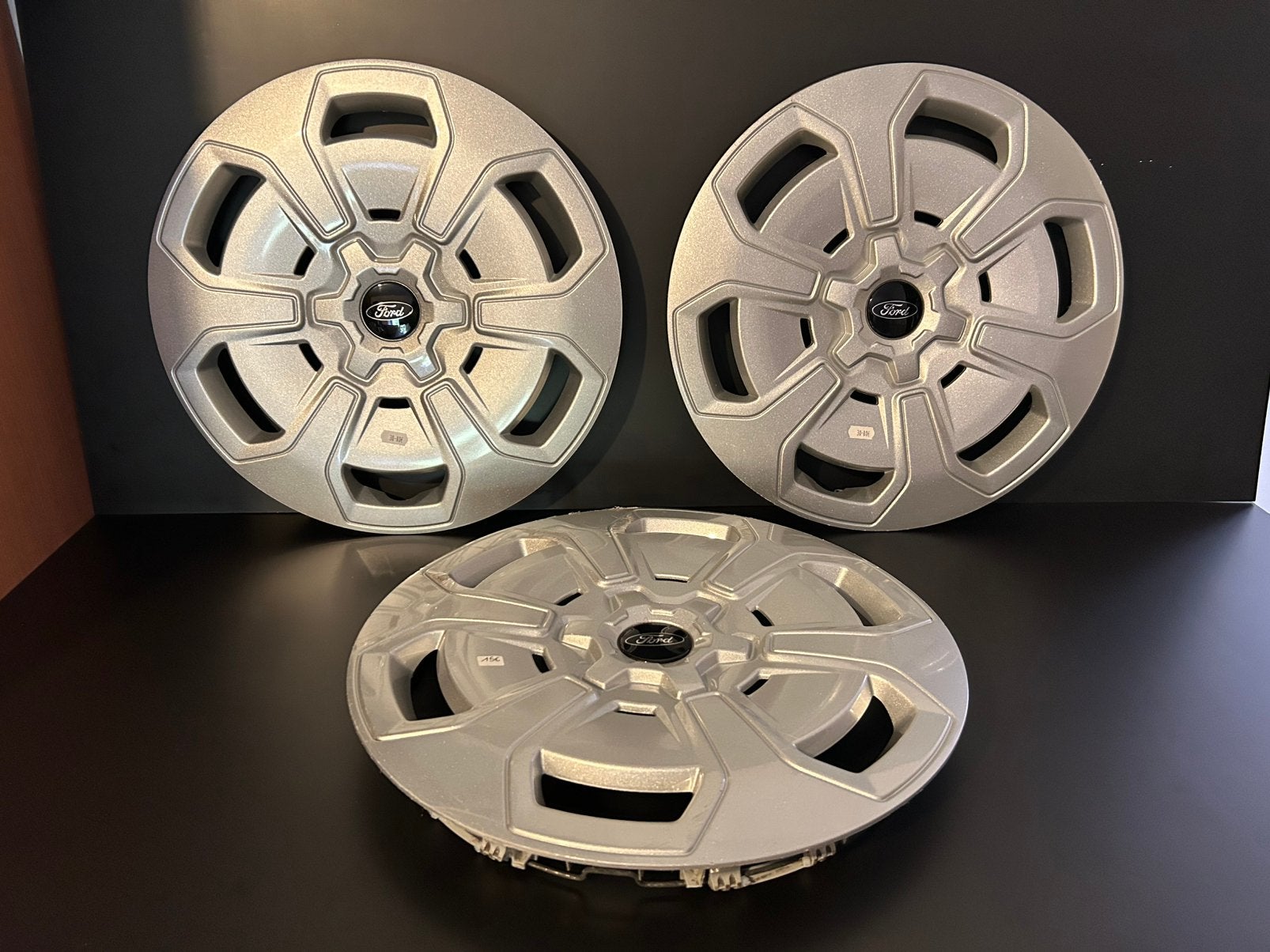 3 enjoliveurs d’origine Ford transit 2025  en 16", Enlèvement ou Envoi, Neuf