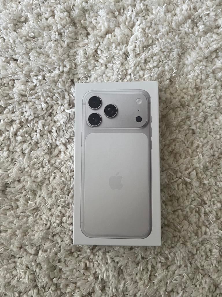 iPhone 17 Pro Max, Telecommunicatie, Mobiele telefoons | Apple iPhone, Ophalen, Overige modellen, Wit, Met simlock