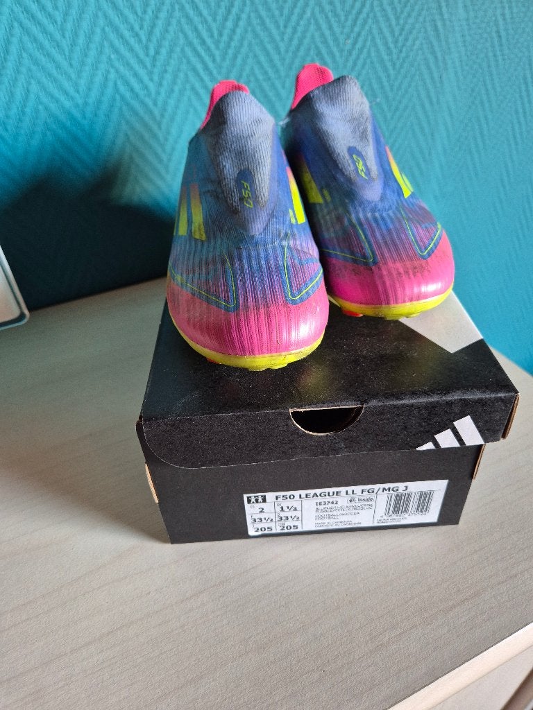 Voetbalschoenen, Sport en Fitness, Voetbal, Ophalen, Zo goed als nieuw, Schoenen