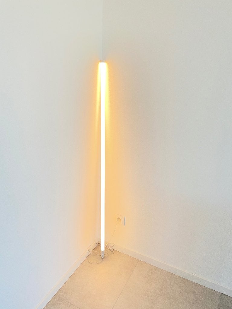 HAY Neon Tube LED 150 cm – Warm White, Autres culots, Comme neuf, Synthétique, Modern/minimalistisch