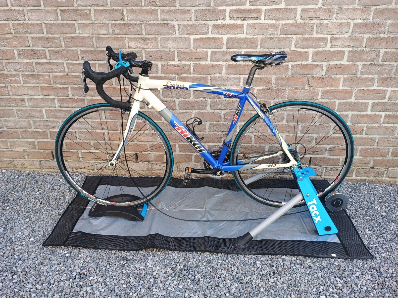twee koersfietsen, Ophalen