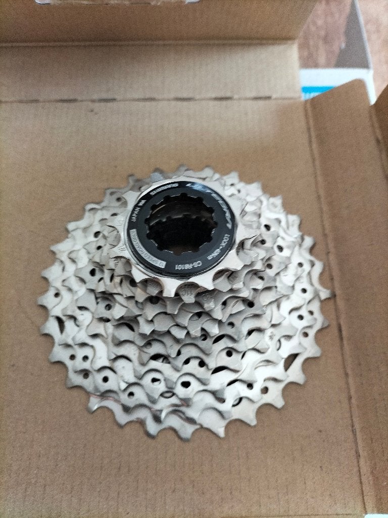 nieuwe Ultegra cassette en kettingbladen (2x12v) 52/36 11/30, Crankstel of Pedalen, Nieuw, Ophalen of Verzenden, Aluminium