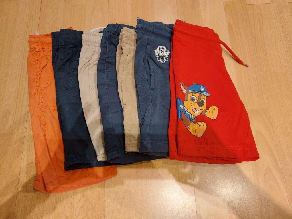 Pakket bestaande uit 22 korte broeken jongen maat 110-116, Ophalen, Zo goed als nieuw, Jongen, Broek
