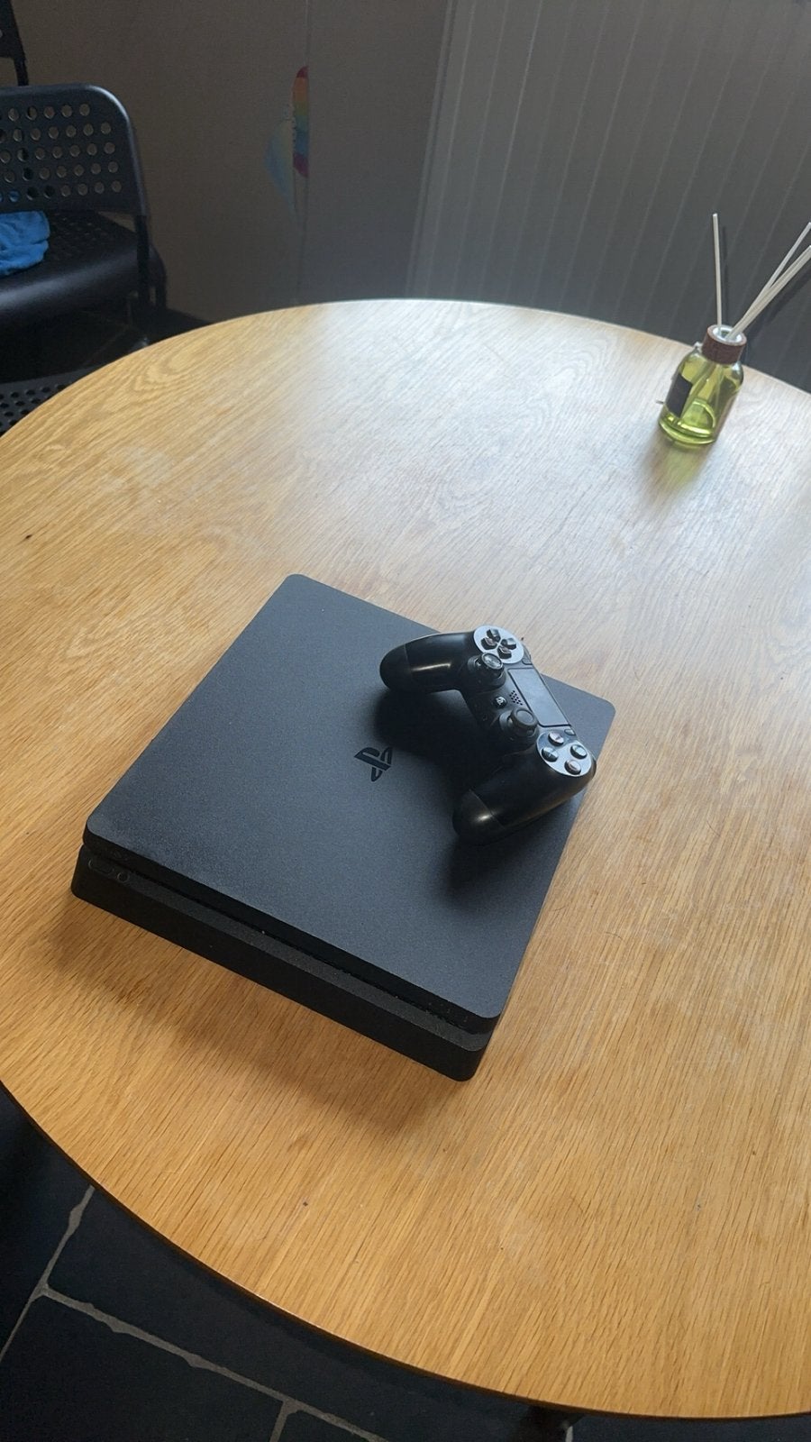 Ps4 met controller, Consoles de jeu & Jeux vidéo, Consoles de jeu | Sony PlayStation 3, Enlèvement ou Envoi, Comme neuf