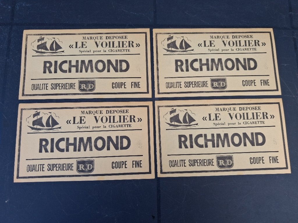 RICHMOND TOBACCO... 4 anciennes étiquettes, Enlèvement ou Envoi, Comme neuf, Panneau publicitaire