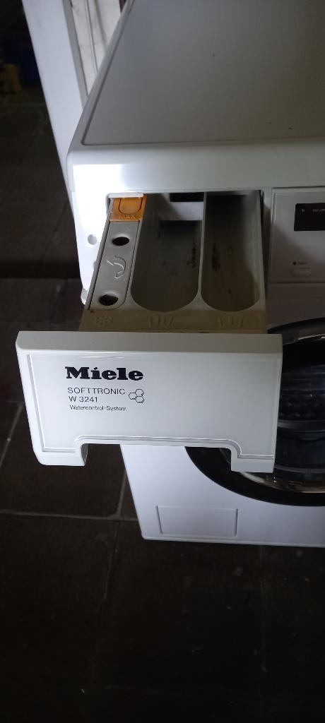 Wasmachine, Elektronische apparatuur, Wasmachines, Ophalen, Gebruikt, 4 tot 6 kg, Energieklasse A of zuiniger