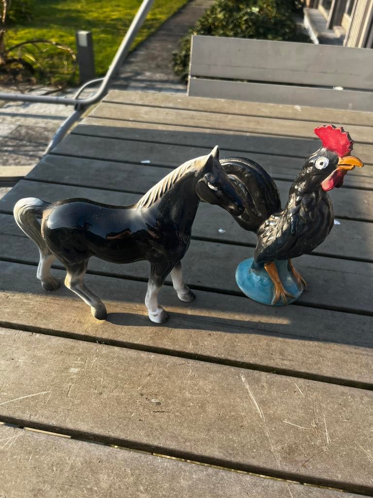 Paard en kip in porselein, Ophalen, Zo goed als nieuw