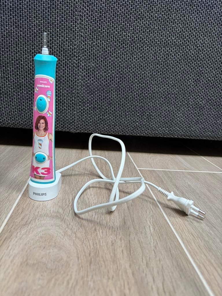 Philips sonicare elektrische tandenborstel voor kinderen, Handtassen en Accessoires, Uiterlijk | Mondverzorging, Ophalen, Zo goed als nieuw