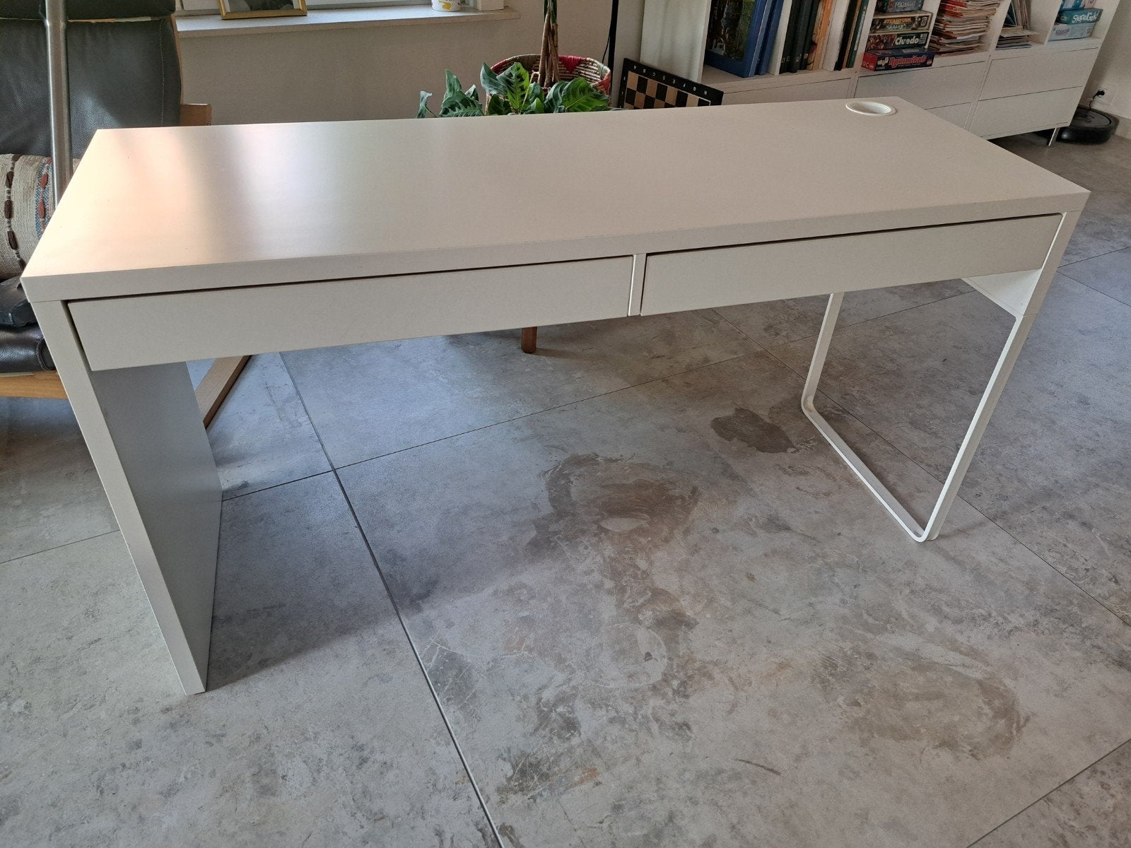 Ikea bureautje Micke - afmetingen, zie foto ikea, Ophalen