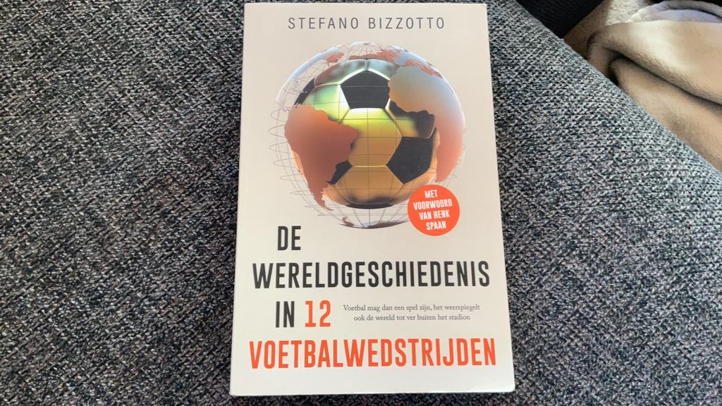 De wereldgeschiedenis in 12 voetbalwedstrijden, Boeken, Sportboeken, Ophalen of Verzenden