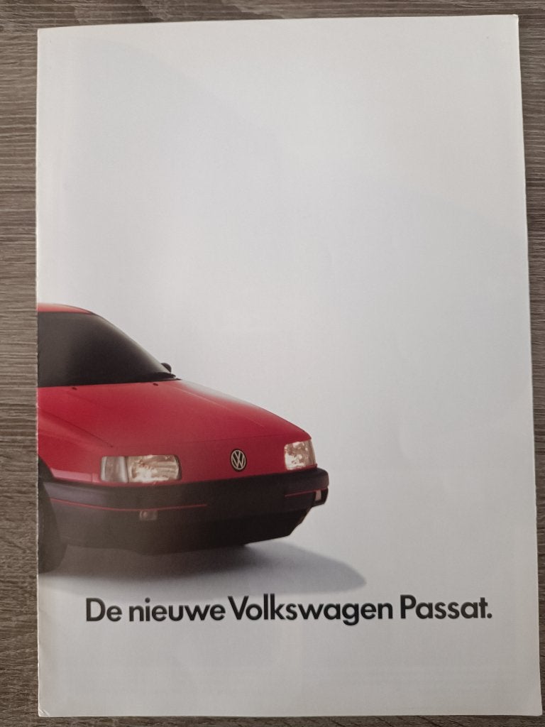 Catalogus De nieuwe Volkswagen Passat - 04.1988, Ophalen of Verzenden, Gelezen, Folder