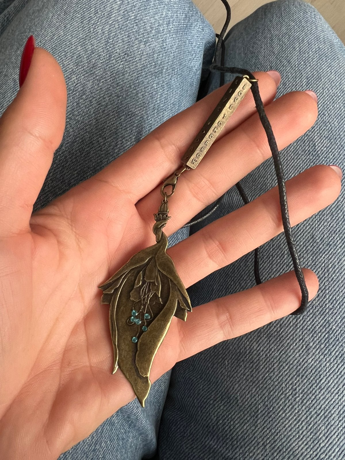 Tomorrowland ketting, Ophalen, Zo goed als nieuw