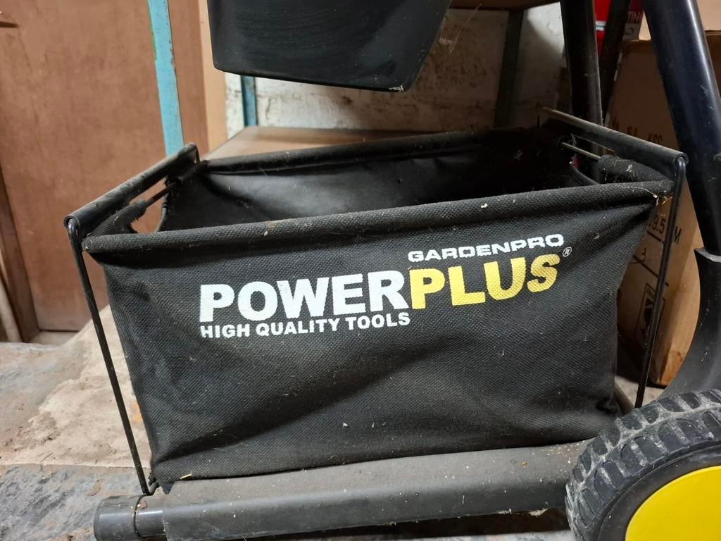 Broyeurs de marque Powerplus, Électrique, Sac de ramassage, Enlèvement, Utilisé