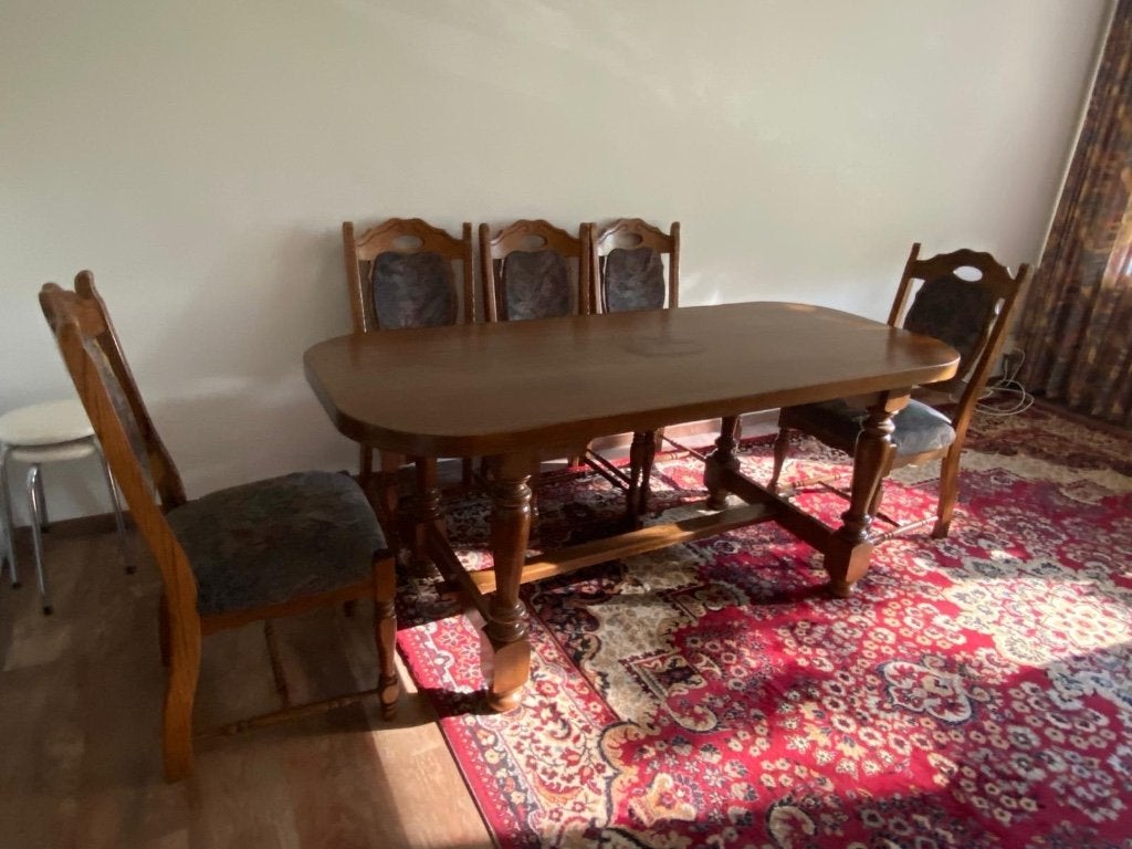 Eiken eettafel met 5 gestoffeerde stoelen, Huis en Inrichting, Tafels | Eettafels, Ophalen, Gebruikt, Klassiek, Eikenhout