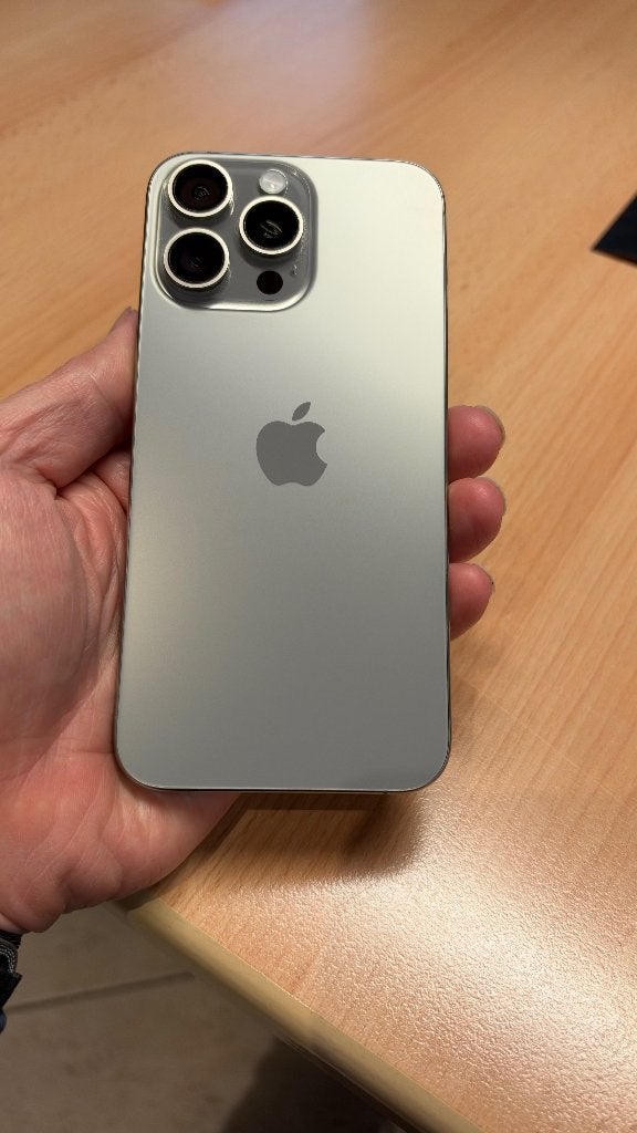 iphone 15 pro max 256 GB titanium, Télécoms, 256 GB, 80 %, IPhone 15 Pro Max, Comme neuf
