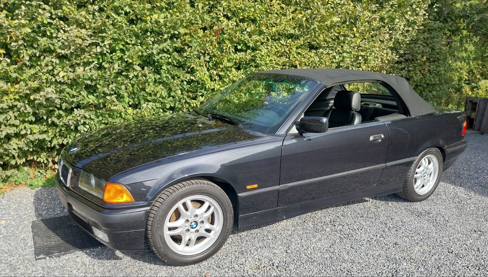 BMW 318i cabrio, Autos, Cuir, Achat, Cabriolet, Noir