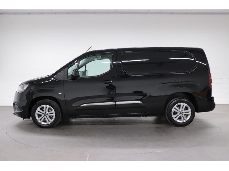 Toyota ProAce City 1.5 D4D Tech Pack Auto Toyota ProAce City, Auto's, Toyota, Automaat, ProAce, Zwart, 130 pk