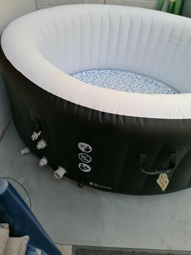 Jaccuzi, Ophalen, Zo goed als nieuw