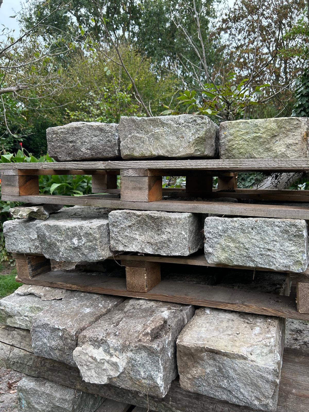 oude massieve natuursteen, lengtes 1 tot 1.40, Ophalen, Overige typen, Zo goed als nieuw, Natuursteen