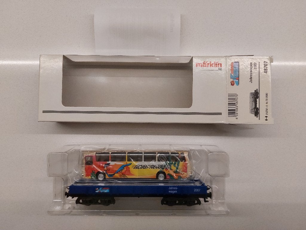 Wagon surbaissé Marklin HO 48707 avec bus, Hobby & Loisirs créatifs, Enlèvement ou Envoi, Neuf, Wagon, Märklin