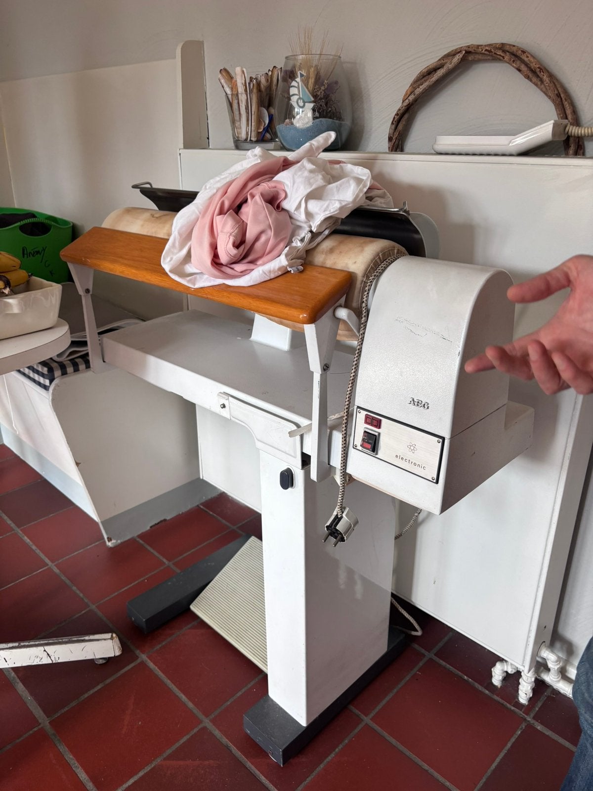 Elektrische strijkmangel – werkende staat, Enlèvement, Utilisé