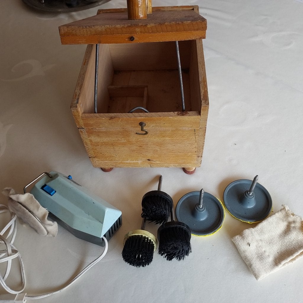 zeldzame Peugeot box om schoenen te kuisen, Verzamelen, Verzenden, Gebruikt, Gebruiksvoorwerp
