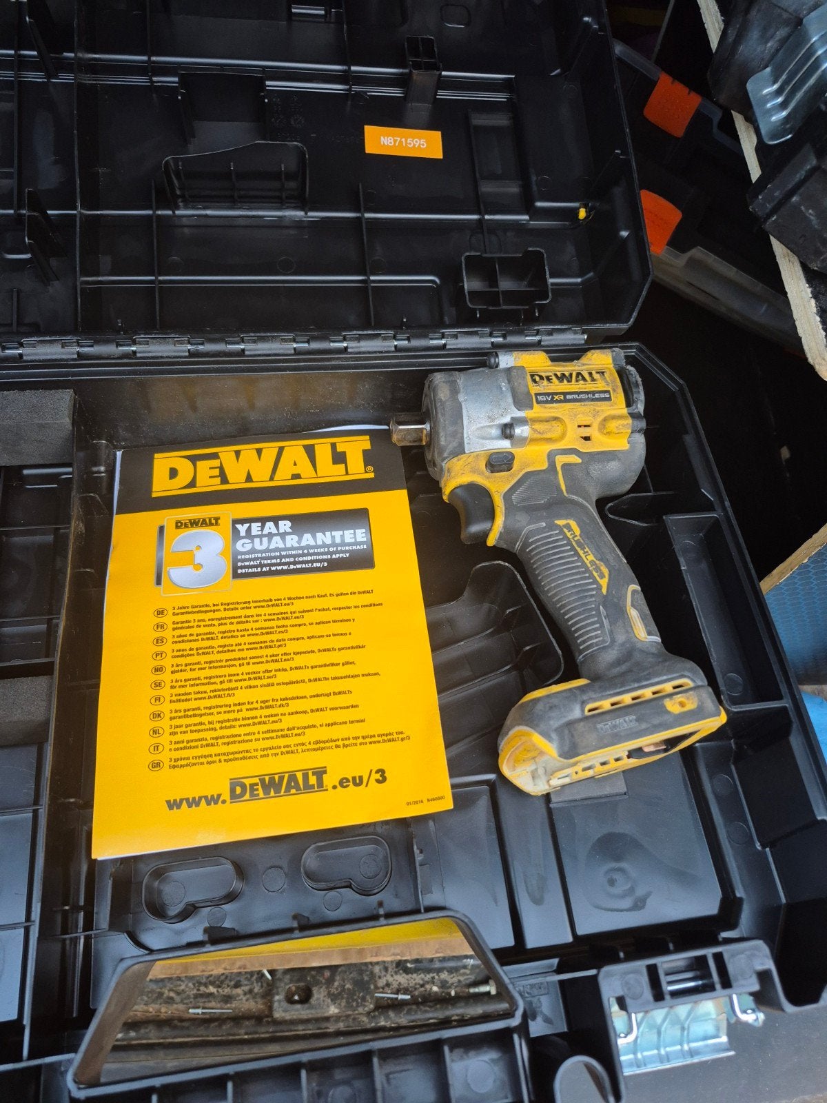 dewalt slagmoersleutel, Doe-het-zelf en Bouw, Ophalen