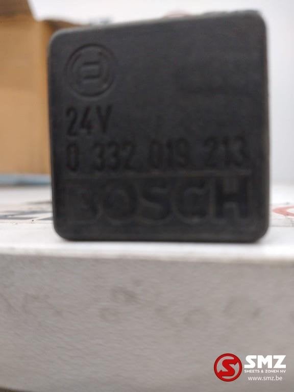 Occ relais 24V 20A 5 pôles 0332019213, Autos : Pièces & Accessoires, Utilisé, Autres marques, Électronique et Câbles