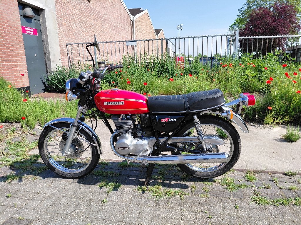 SUZUKI  GT 185, Motos, Tourisme, Occasion, 185 cm³, 2 cylindres