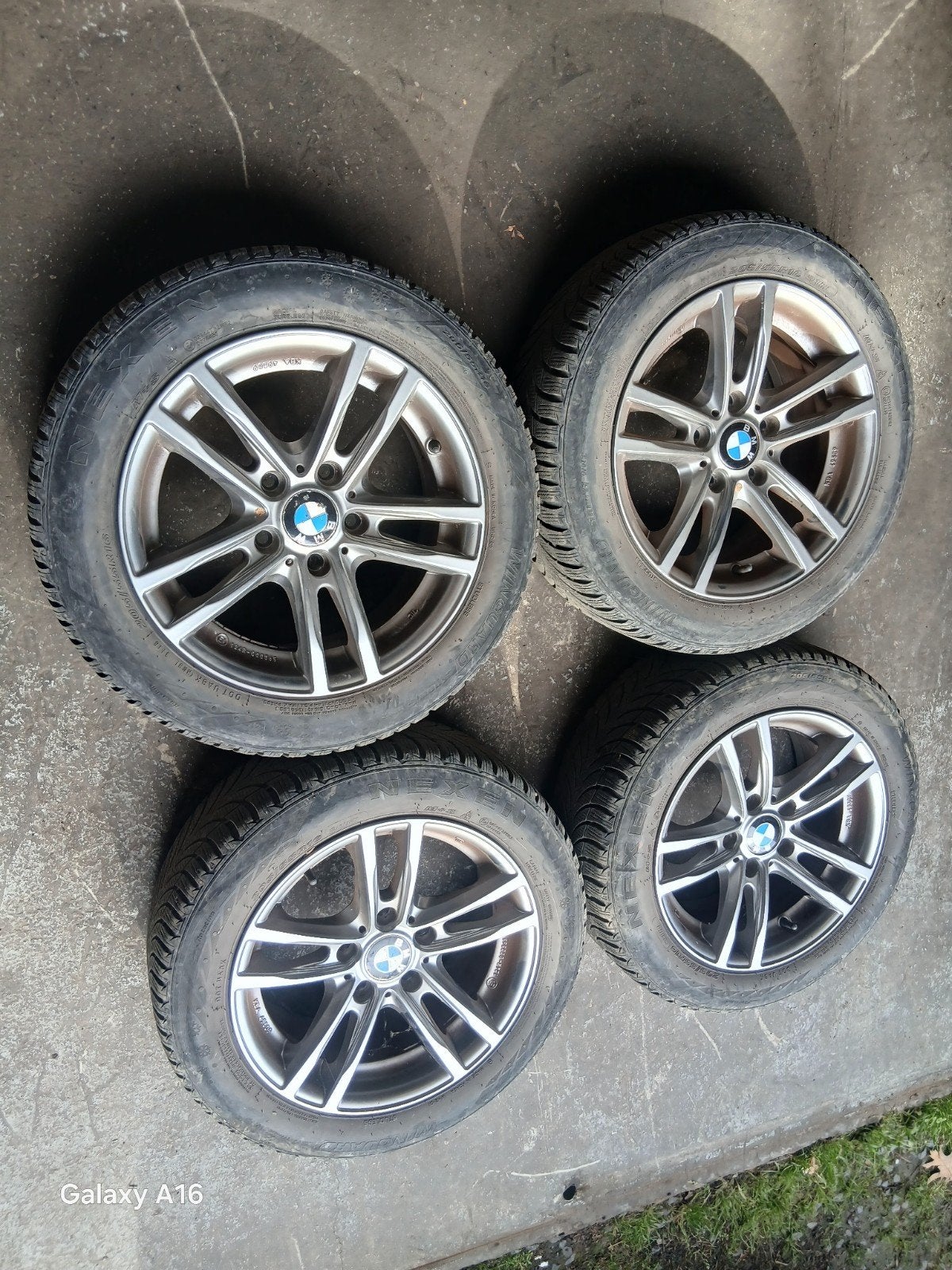 4 jantes bmw avec 4 très bon pneu pour bmw en 5x120, Autos : Pièces & Accessoires, Pneus & Jantes, Jante(s)