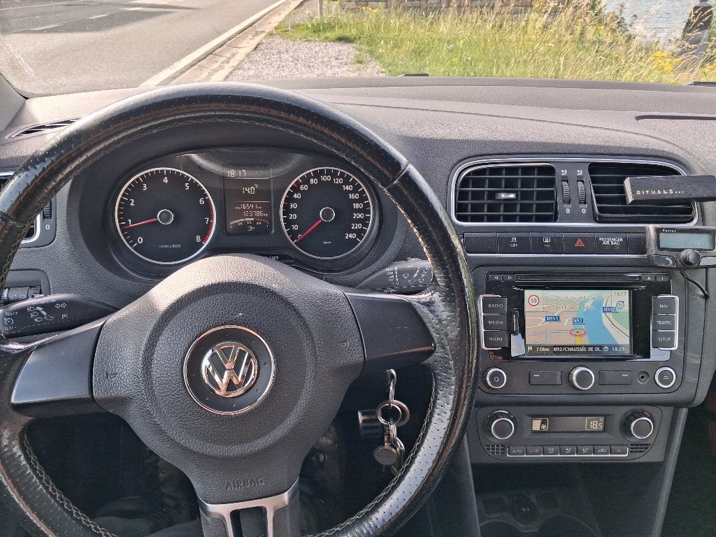 Polo Cross, Autos, Volkswagen, Particulier, Polo, ABS, Caméra de recul, Airbags, Air conditionné, Climatisation automatique, Ordinateur de bord