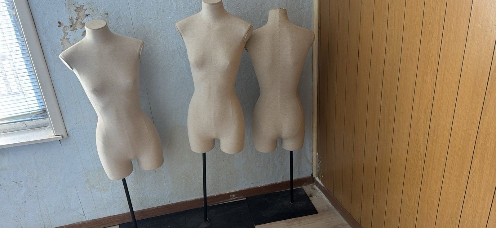 A vdre 4 mannequins, Vêtements | Femmes, Enlèvement, Comme neuf