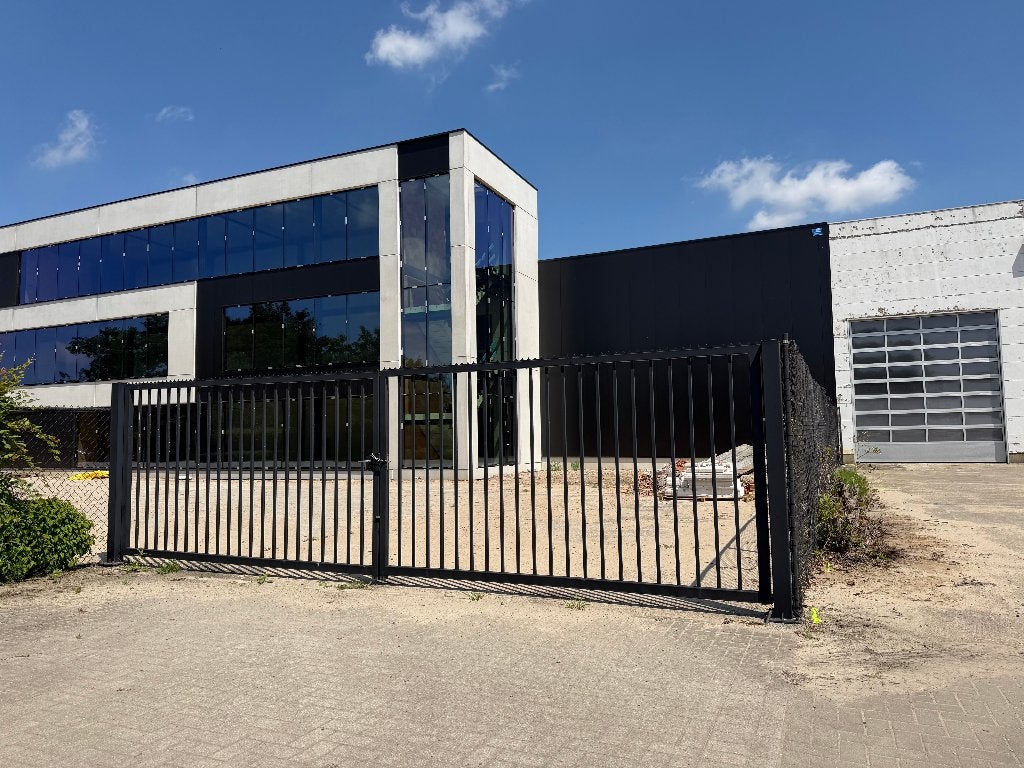 À vendre : Portail coulissant moderne en métal — noir, Jardin & Terrasse, Portes de jardin, 200 cm ou plus, Portail battant, Acier