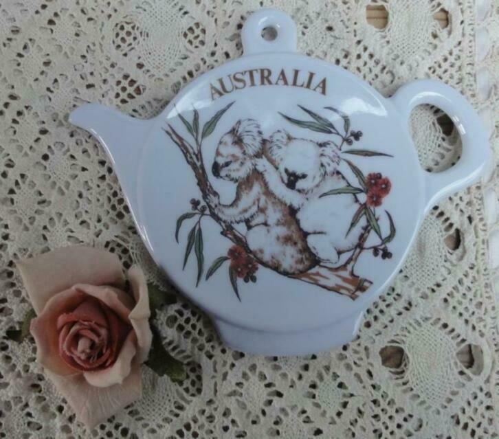 Melamine ( lepel) bordje theepot vorm, Koala's , Australië, Antiek en Kunst, Curiosa en Brocante, Ophalen of Verzenden