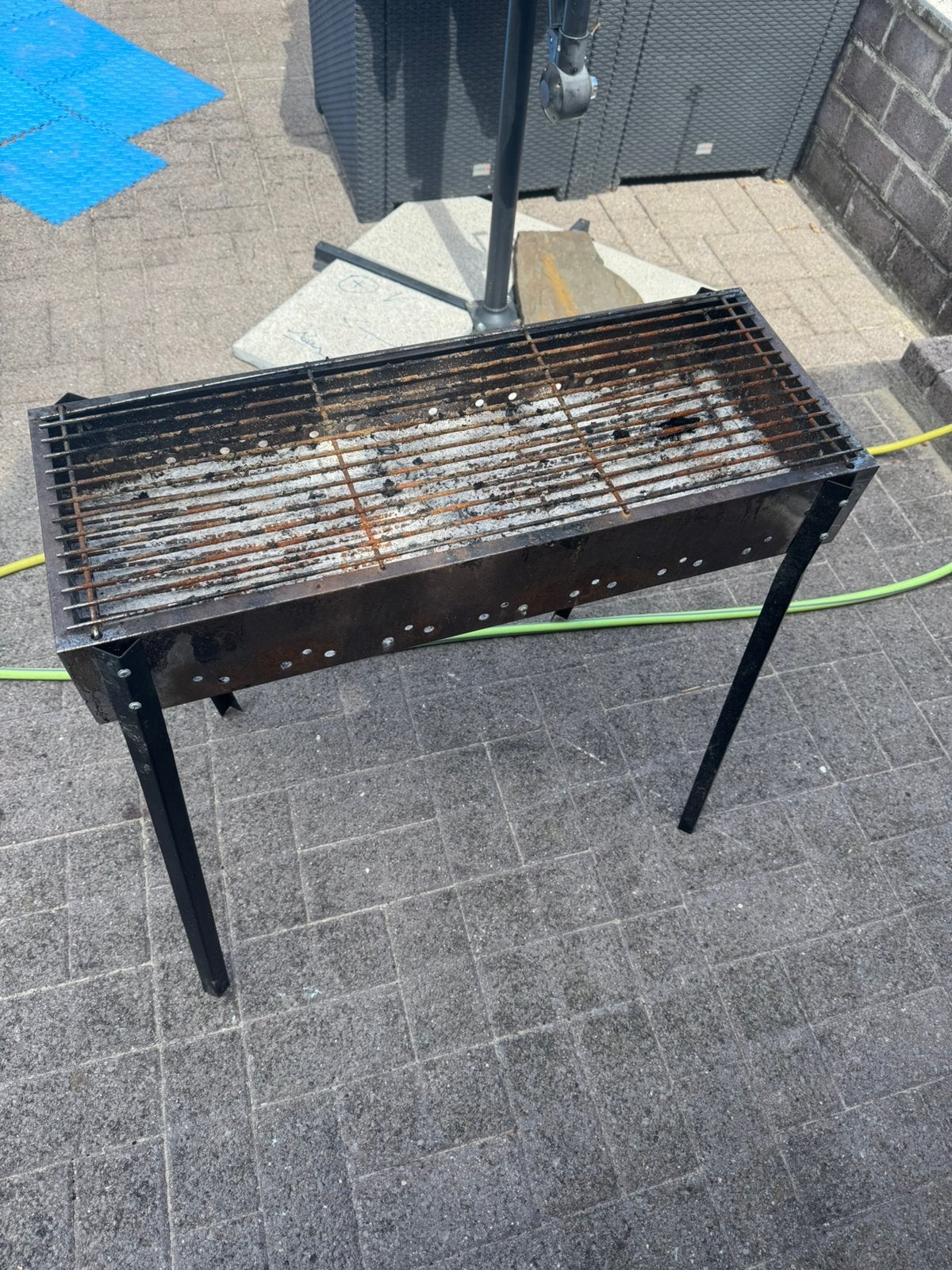 Barbecue facile a demonter, Enlèvement, Utilisé