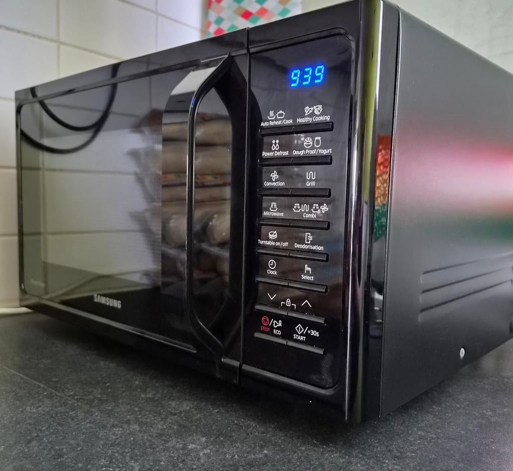 Samsung Combi-Oven 900W 28l 10 maand oud nog in garantie, Elektronische apparatuur, Ovens, Ophalen, Oven