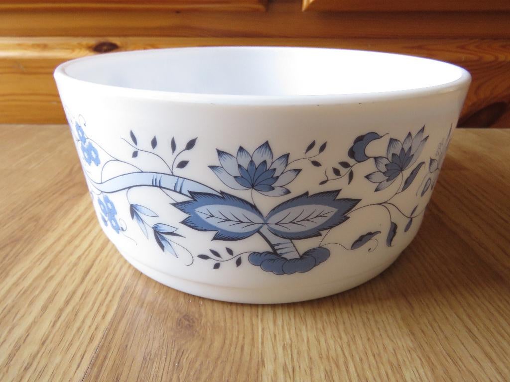 vintage arcopal grand bol motifs aster, Ophalen of Verzenden, Zo goed als nieuw, Kom(men)