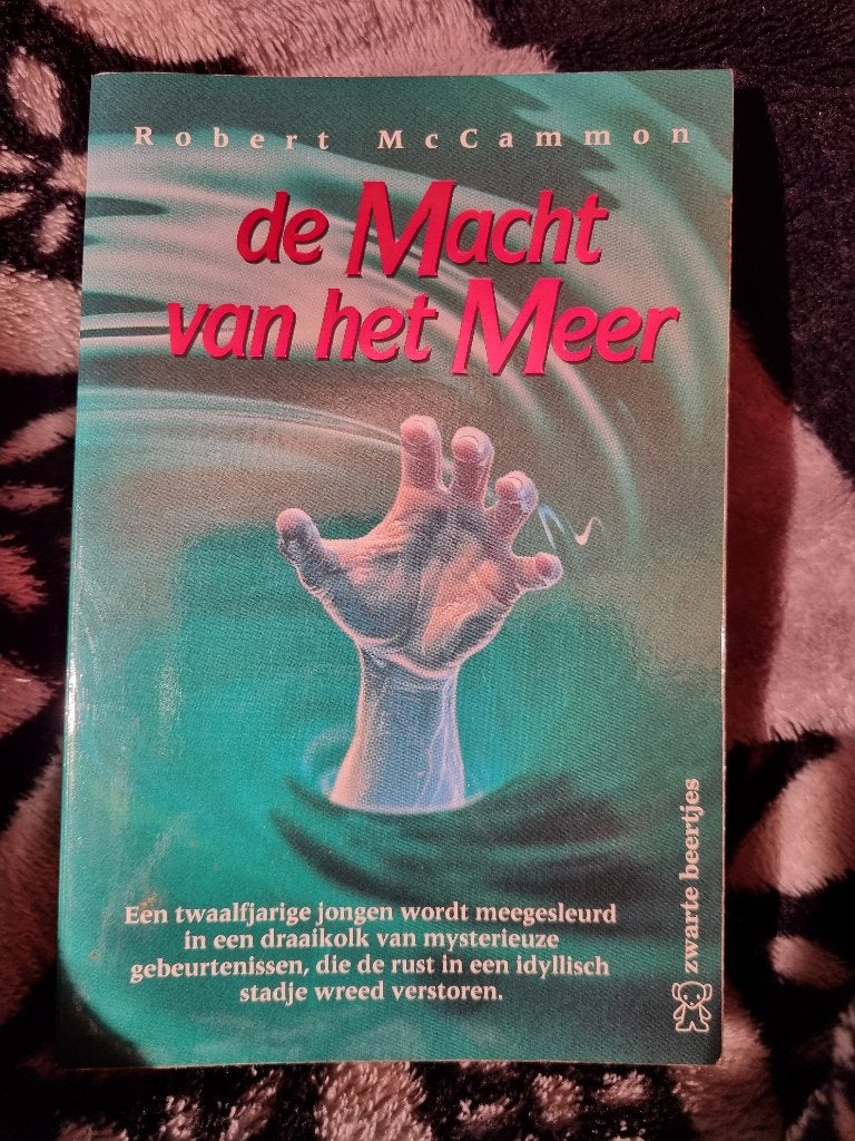 Boek Robert McCammon - De macht van het meer, Livres, Thrillers, Enlèvement ou Envoi, Robert McCammon, Utilisé, Amérique