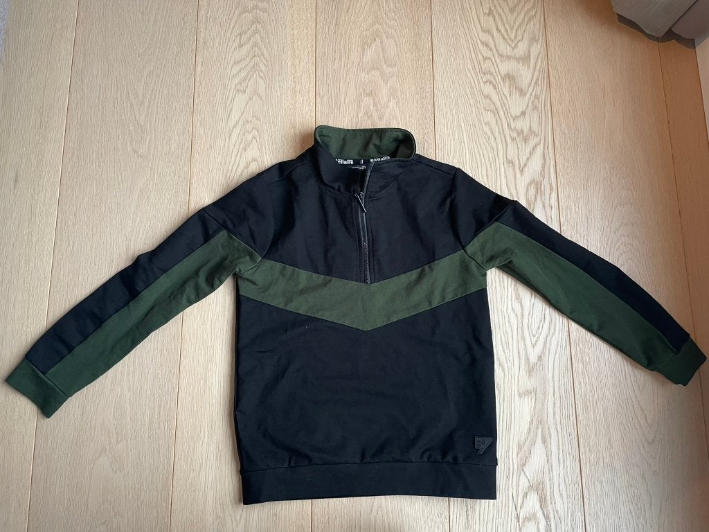 Vest Bellaire maat 122/128, Kinderen en Baby's, Kinderkleding | Maat 122, Trui of Vest, Ophalen of Verzenden, Zo goed als nieuw