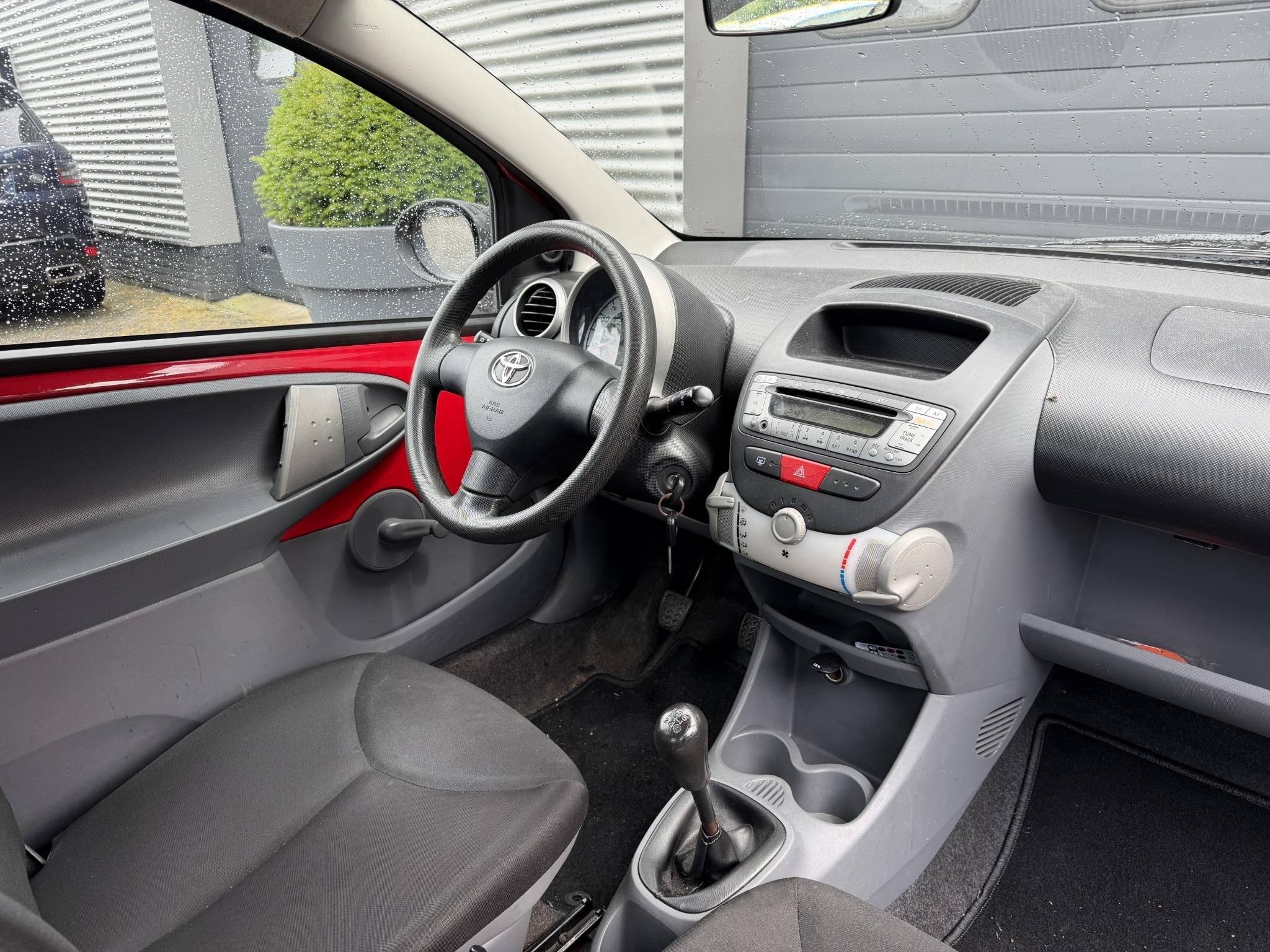 Toyota Aygo 1.0-12V, Rouge, Achat, Entreprise, 765 kg