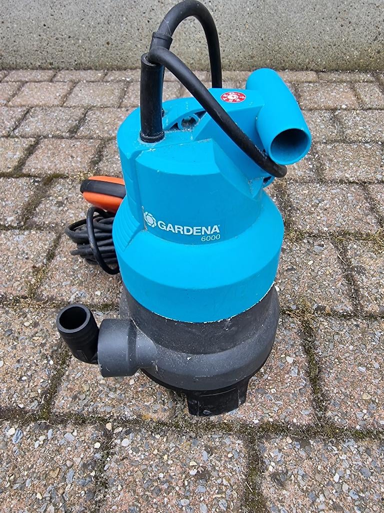 Gardena waterpomp, Ophalen