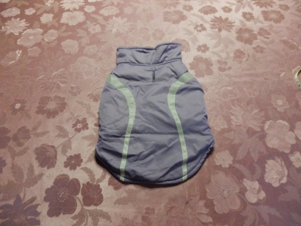 (34) - manteau petit chien t.S gris violet, Animaux & Accessoires, Vêtements pour chiens, Avec fermeture, Enlèvement ou Envoi